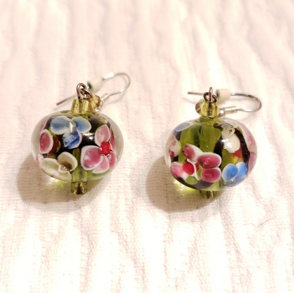 Earings - Picture 6 of 6